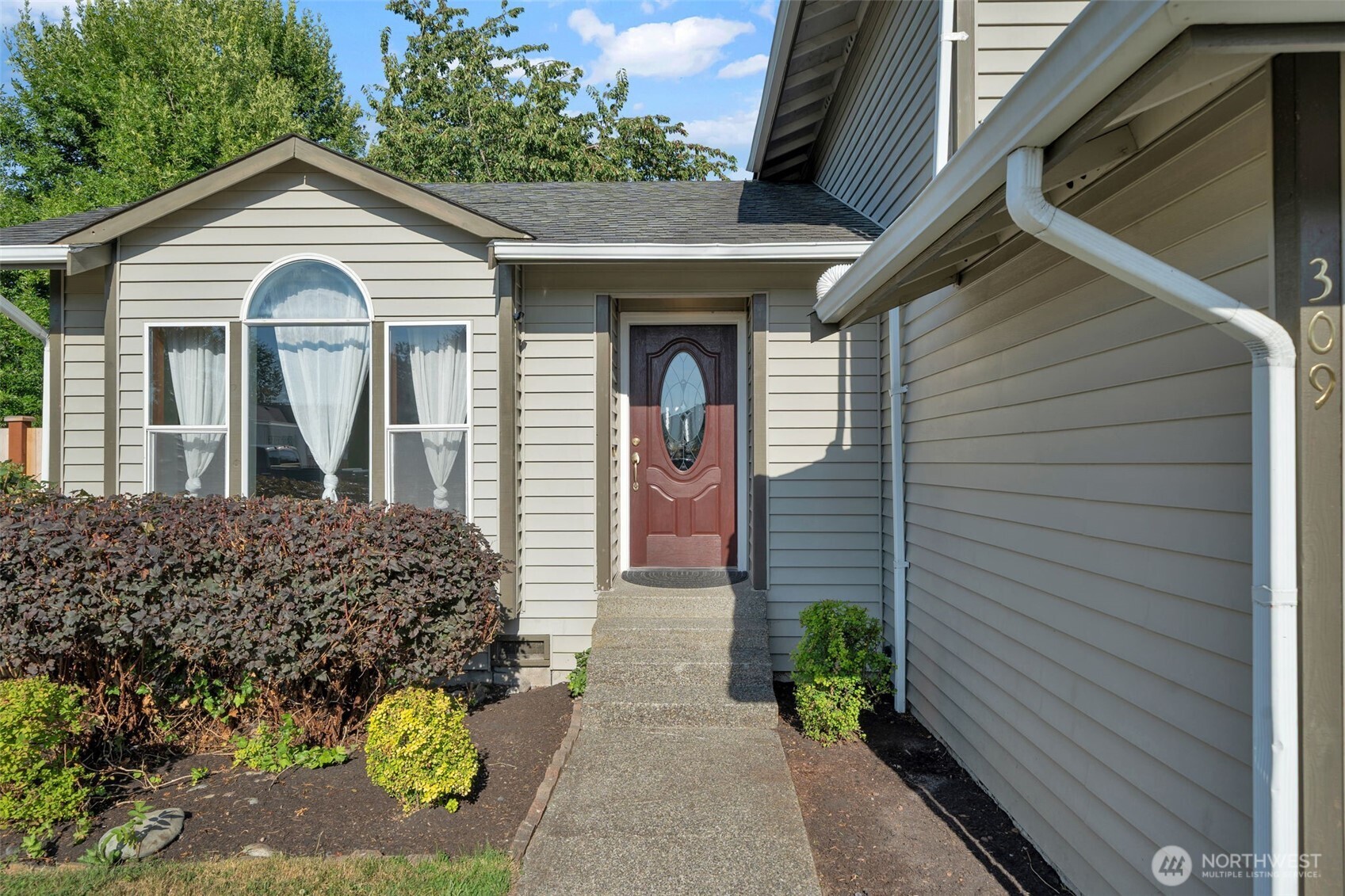 309 Bangert Place