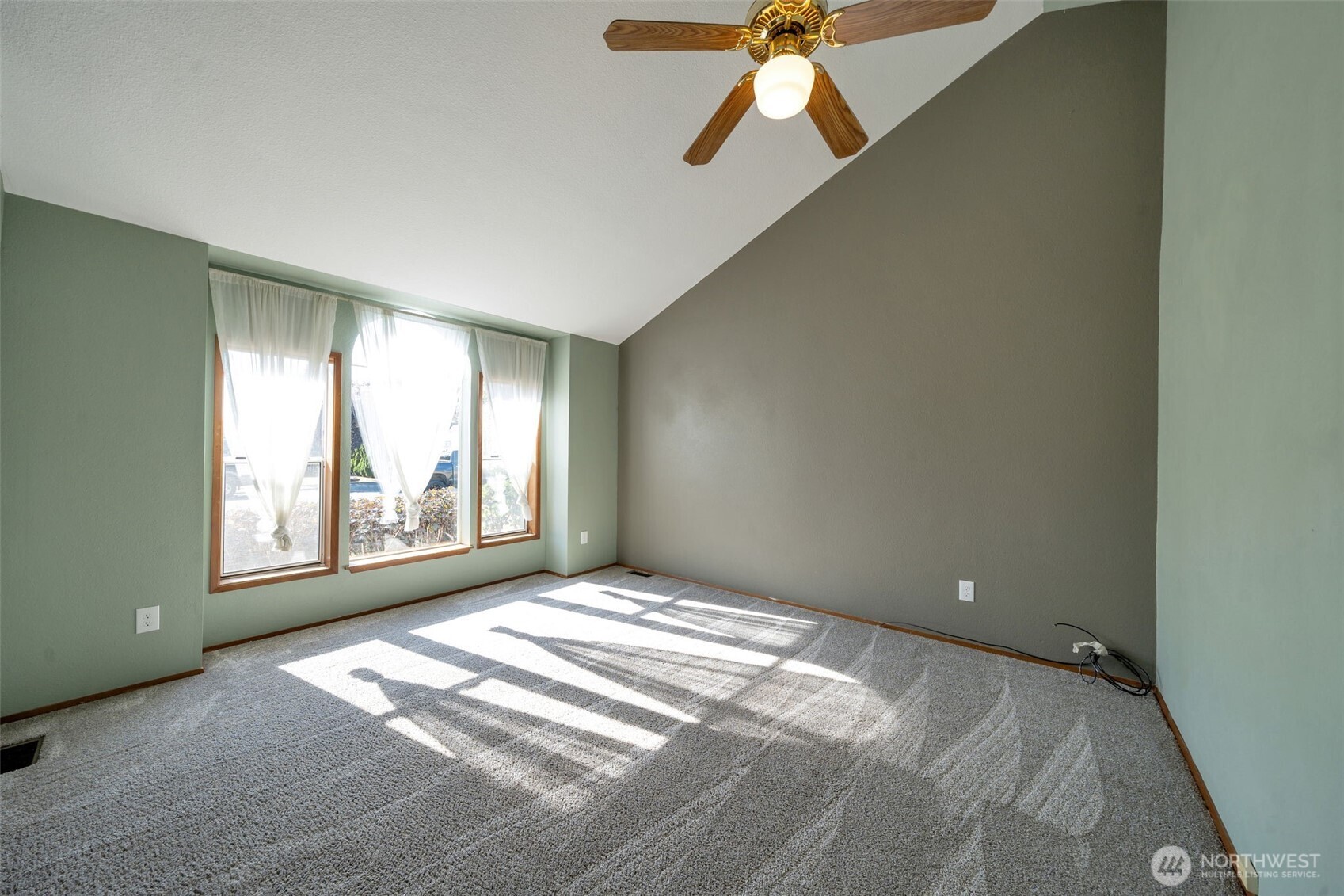 309 Bangert Place