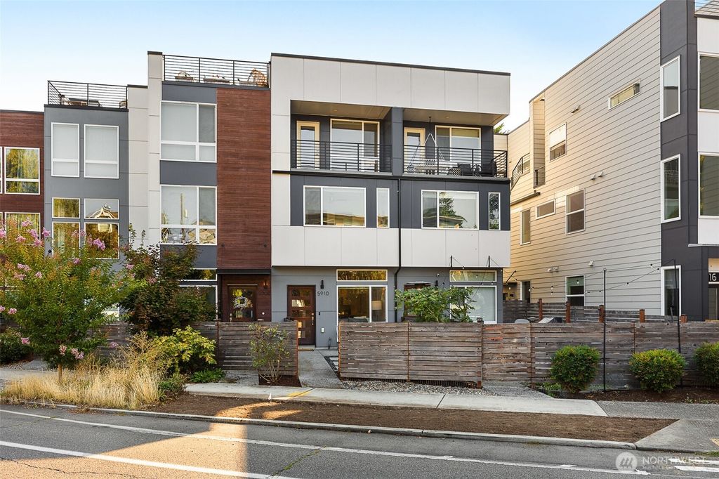 Photo of 5910 Fauntleroy Way SW, Seattle, WA 98136 (MLS # 2436250)