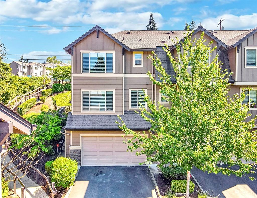 Photo of 1900 Weaver Road #L101, Snohomish, WA 98290 (MLS # 1987529)
