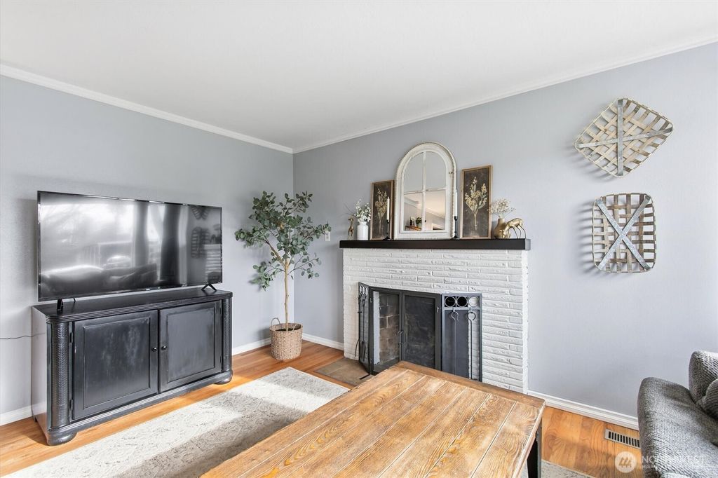 Photo of 2824 Maple Street, Longview, WA 98632 (MLS # 2475636)