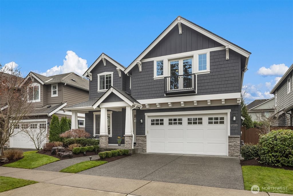 Photo of 17333 NE 123rd Way, Redmond, WA 98052 (MLS # 2477512)