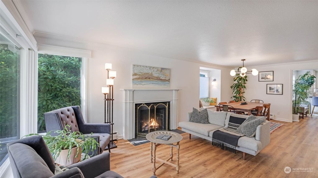 Photo of 13503 Wallingford Avenue N, Seattle, WA 98133 (MLS # 2135921)