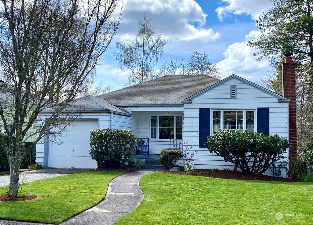 Photo of 4325 NE 57th Street, Seattle, WA 98105 (MLS # 2048462)