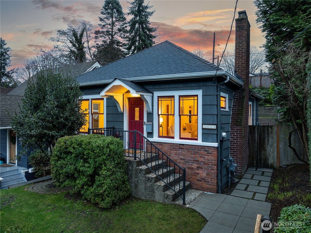 Photo of 2554 3rd Avenue W, Seattle, WA 98119 (MLS # 2466050)