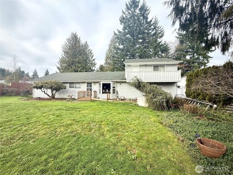 Photo of 105 Timberline Drive, Castle Rock, WA 98611 (MLS # 2487806)