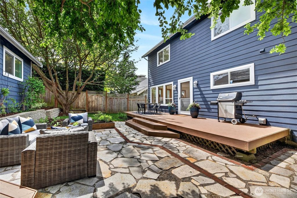 Photo of 6530 44th Avenue SW, Seattle, WA 98136 (MLS # 2519841)