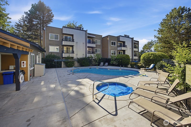 746 Kirkland Circle F102