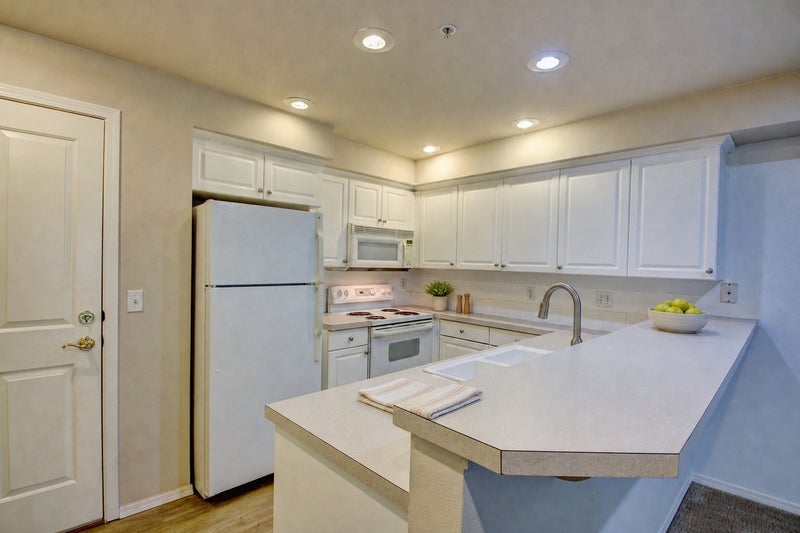 12034 15th Avenue NE 208