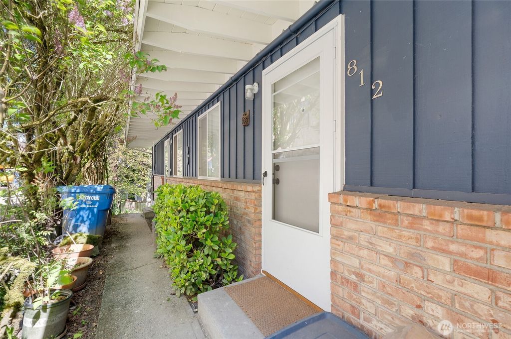 Photo of 812 N 59th Street, Seattle, WA 98103 (MLS # 2369785)