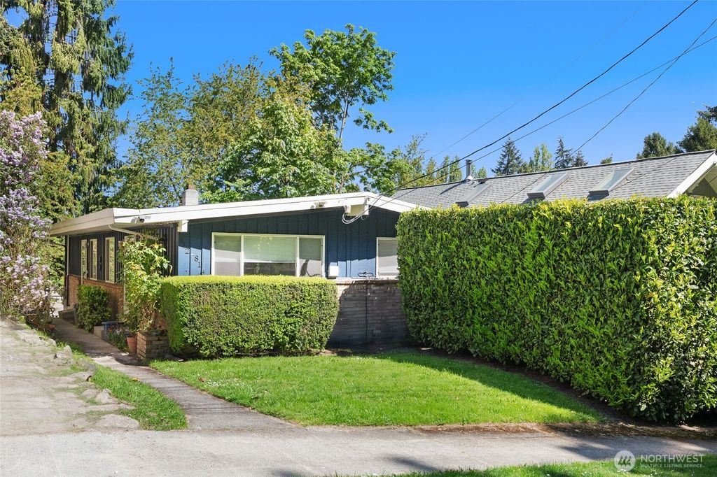 Photo of 812 N 59th Street, Seattle, WA 98103 (MLS # 2369785)