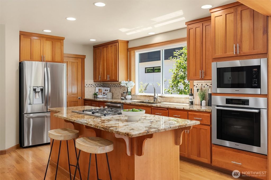 Photo of 11226 NE 67th Street, Kirkland, WA 98033 (MLS # 2404833)