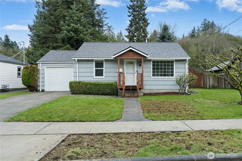 Photo of 3125 SE 6th St, Renton, WA 98058 (MLS # 2466313)