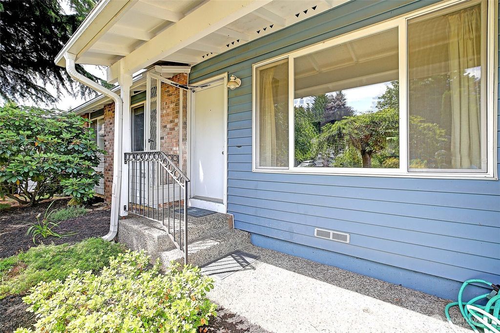 Photo of 17024 24th Avenue SE, Bothell, WA 98012 (MLS # 2407555)