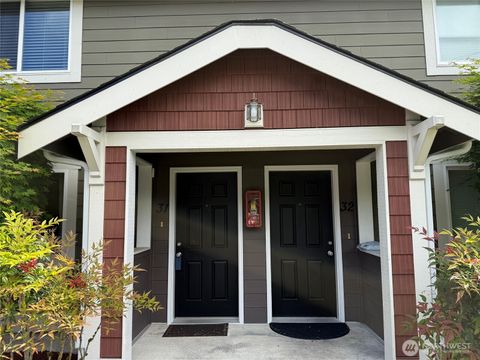 Photo of 12002 113th Avenue Ct E #31, Puyallup, WA 98374 (MLS # 2532549)