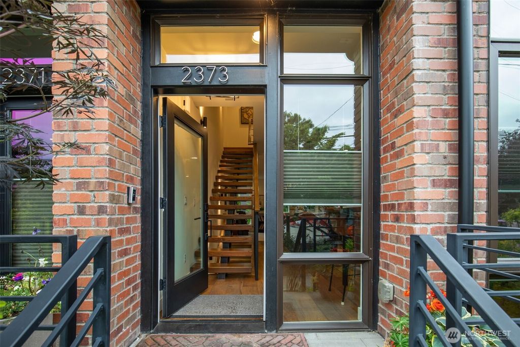 Photo of 2373 Minor Avenue E, Seattle, WA 98102 (MLS # 2514219)