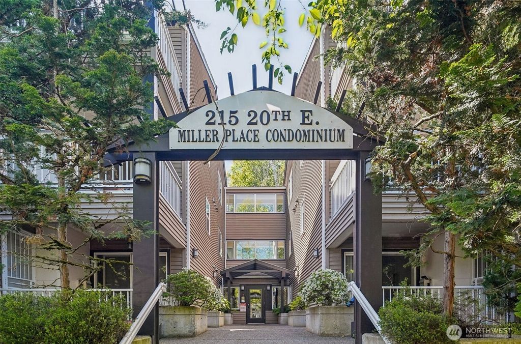 Photo of 215 20th Avenue E #305, Seattle, WA 98112 (MLS # 2370497)