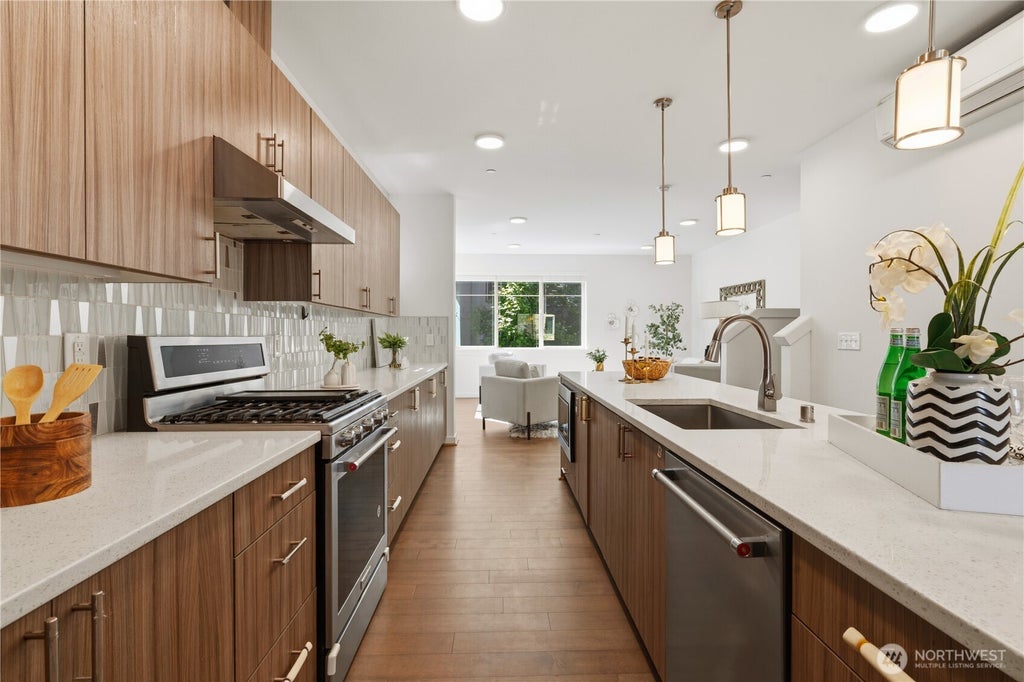 Photo of 15865 NE 14th Road, Bellevue, WA 98008 (MLS # 2541673)