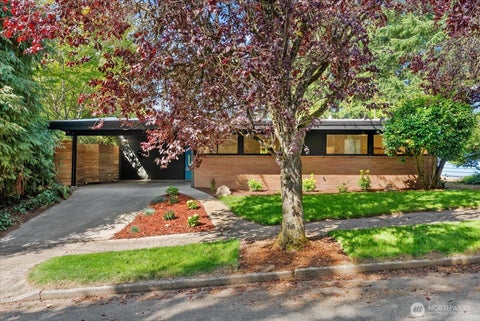 Photo of 8009 28th Avenue NE, Seattle, WA 98115 (MLS # 2572500)