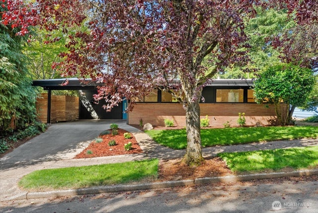 8009 28th Avenue NE, Seattle