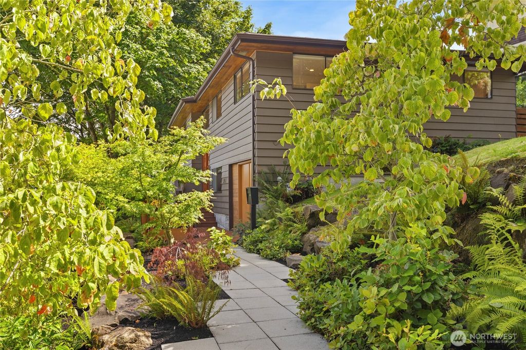 Photo of 3701 E Jefferson Street, Seattle, WA 98122 (MLS # 2413561)