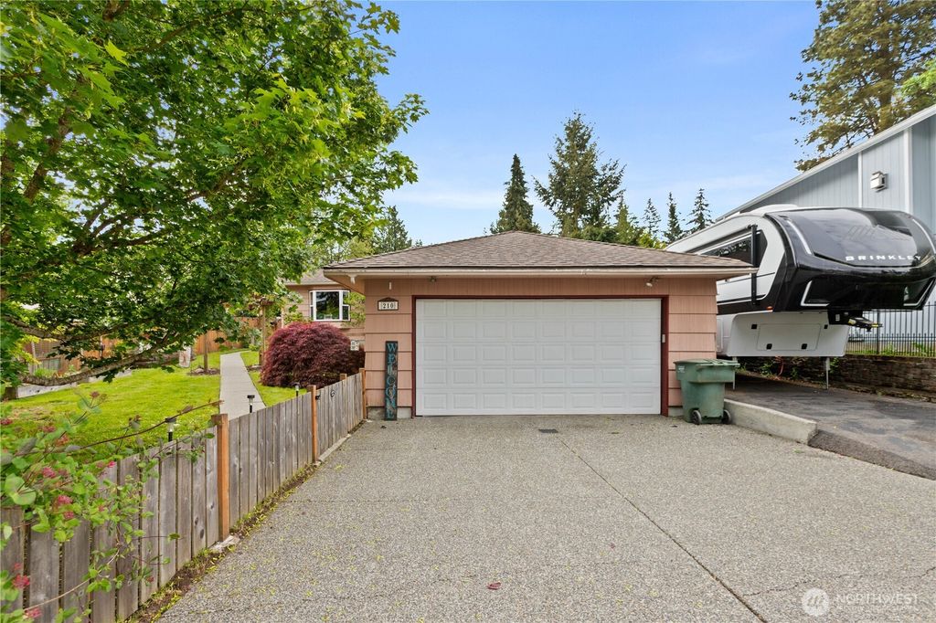 Photo of 210 79th Place SW, Everett, WA 98203 (MLS # 2378266)
