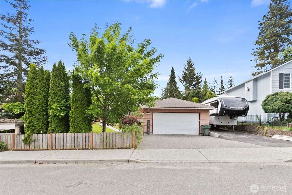 Photo of 210 79th Place SW, Everett, WA 98203 (MLS # 2378266)
