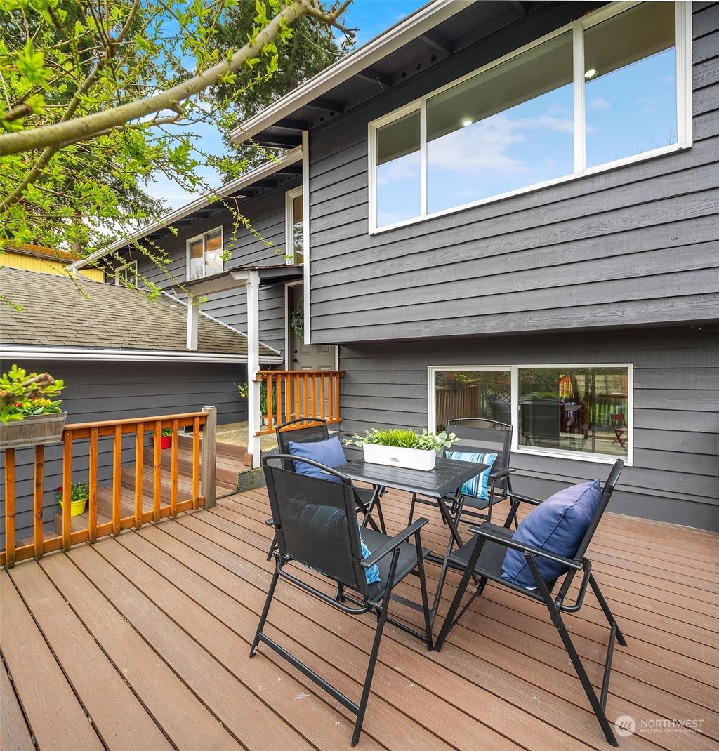 Photo of 7429 152nd Court NE, Redmond, WA 98052 (MLS # 2213175)