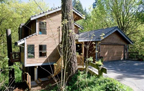 Photo of 18208 29th Avenue NE, Lake Forest Park, WA 98155 (MLS # 2517930)