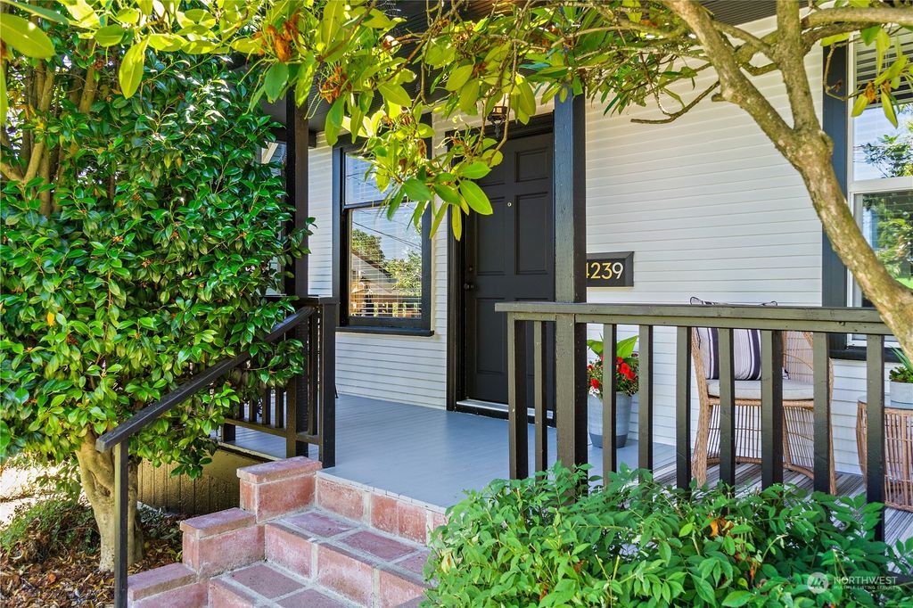 Photo of 4239 S Juneau St St, Seattle, WA 98118 (MLS # 2262846)