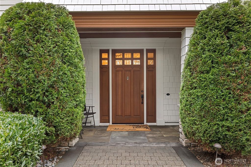 Photo of 5422 106th Avenue NE, Kirkland, WA 98033 (MLS # 2493421)