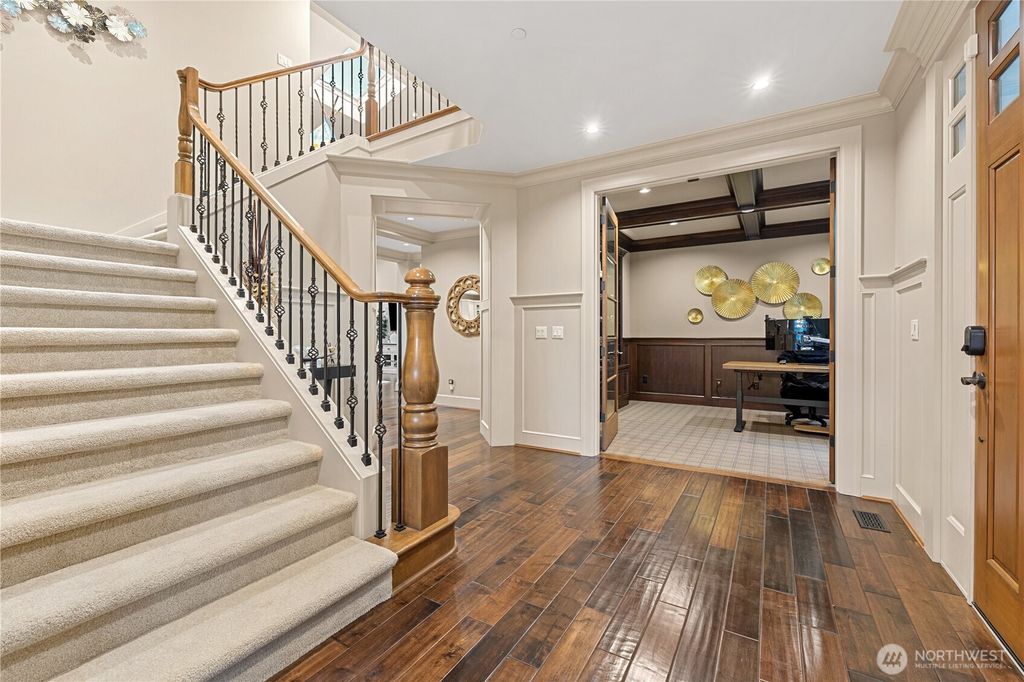 Photo of 5422 106th Avenue NE, Kirkland, WA 98033 (MLS # 2493421)