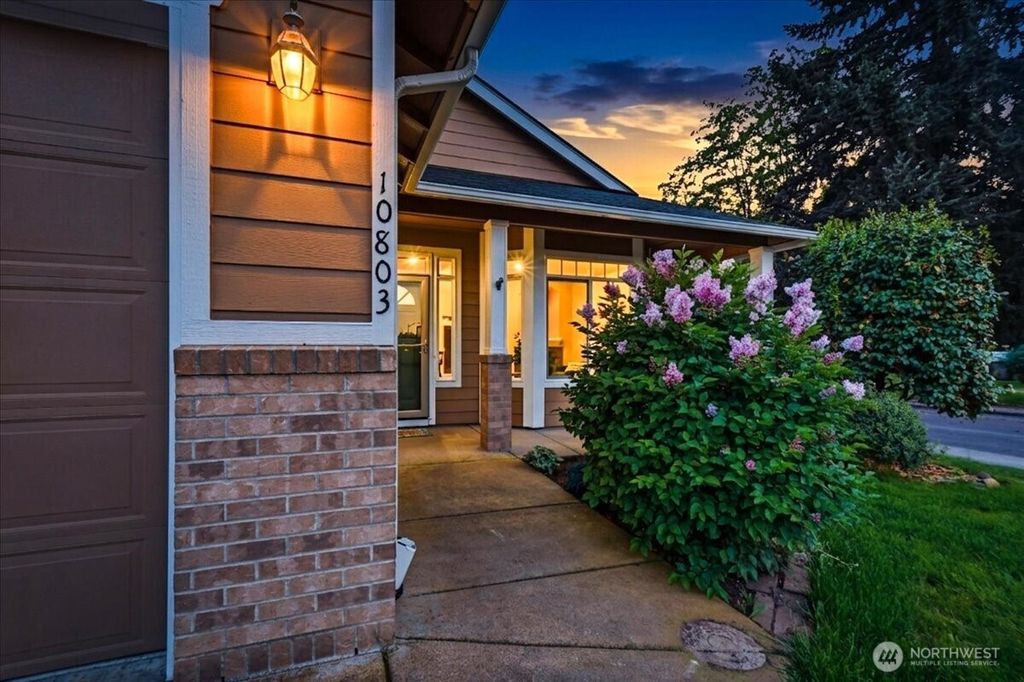 Photo of 10803 NE 103rd Street, Vancouver, WA 98662 (MLS # 2518995)