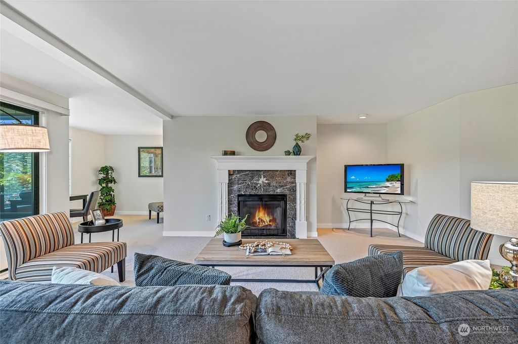 Photo of 2211 NE 54th Street #2B, Seattle, WA 98105 (MLS # 2285239)