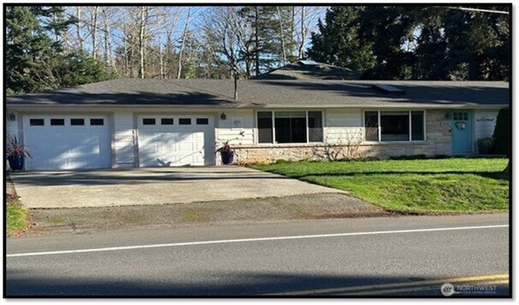 Photo of 18412 80th Avenue NE, Kenmore, WA 98028 (MLS # 2527406)