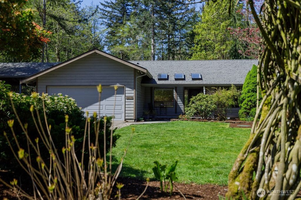 Photo of 3115 Friendly Grove Road NE, Olympia, WA 98506 (MLS # 2514930)