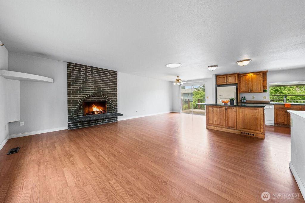 Photo of 12220 SE 217th Place, Kent, WA 98031 (MLS # 2521564)