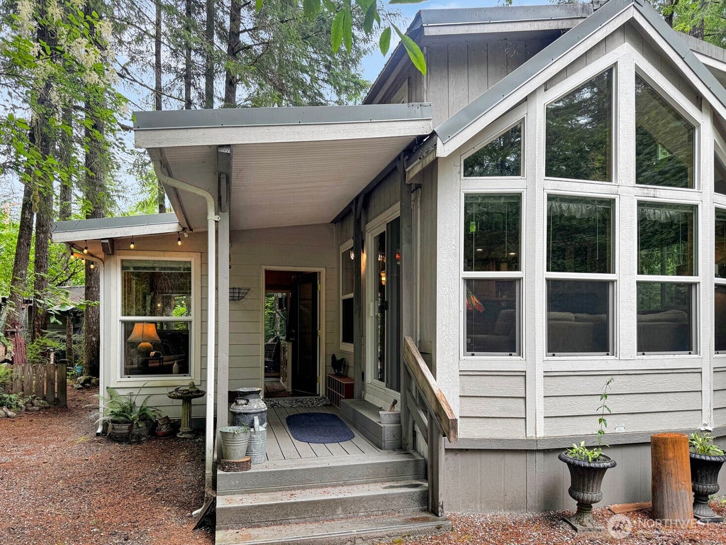 Photo of 77 4 Christmas Tree Circle, Deming, WA 98266 (MLS # 2549801)
