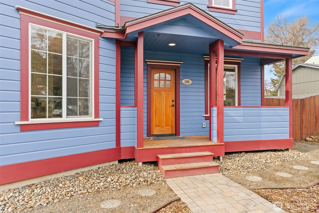 Photo of 105 N Anderson Street, Ellensburg, WA 98926 (MLS # 2480075)