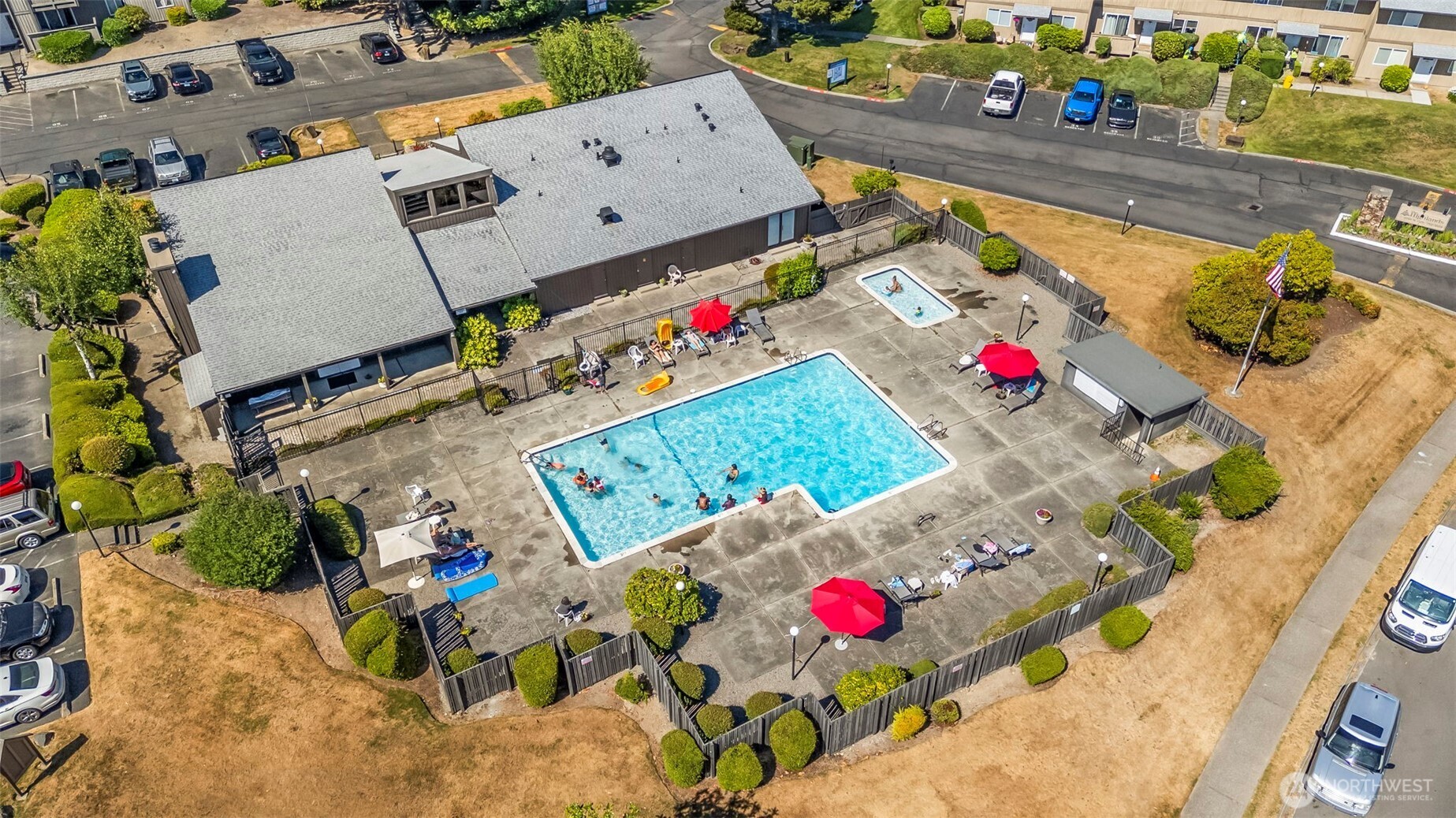 6105 N 16th Street N203