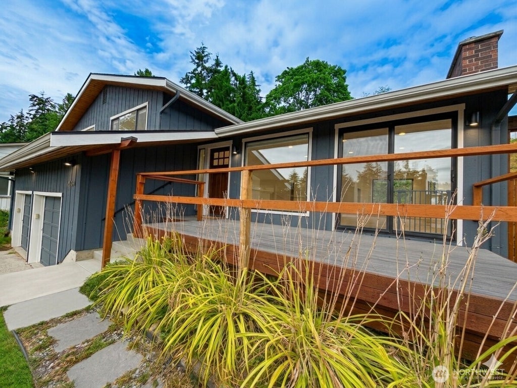 Photo of 2604 Vining Place, Bellingham, WA 98226 (MLS # 2575736)