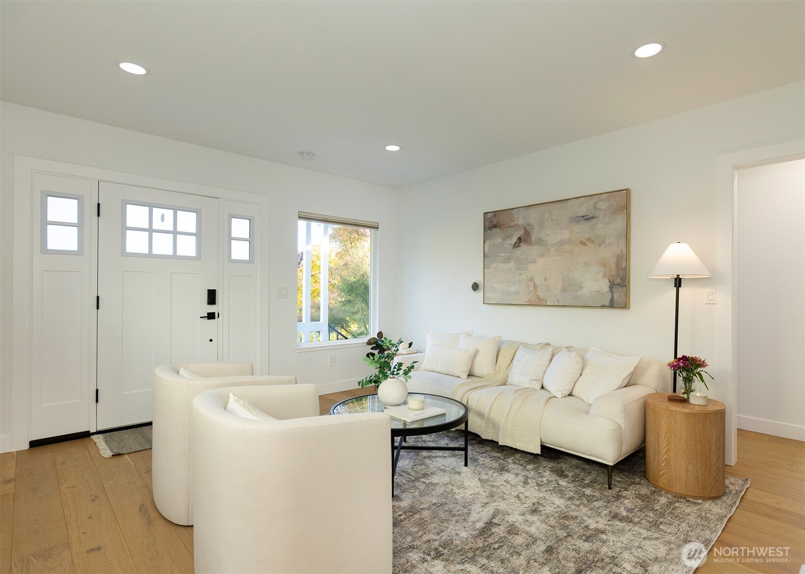 4747 Thackeray Place NE