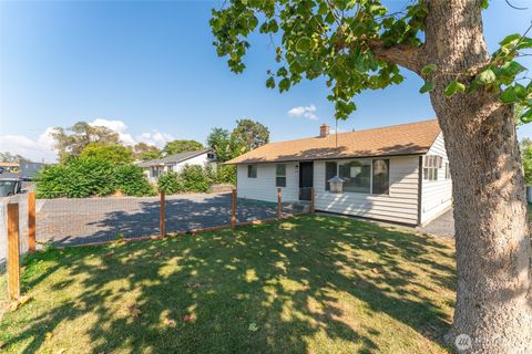 Photo of 519 N Clark Road, Moses Lake, WA 98837 (MLS # 2533230)