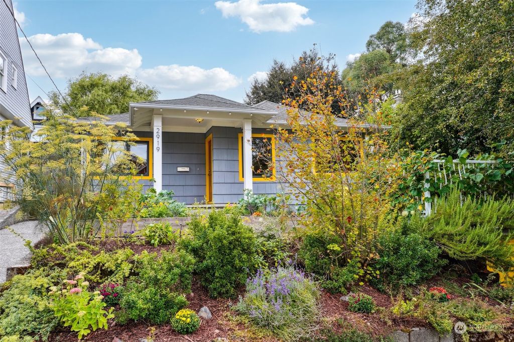 Photo of 2919 3rd Avenue N, Seattle, WA 98109 (MLS # 2281104)