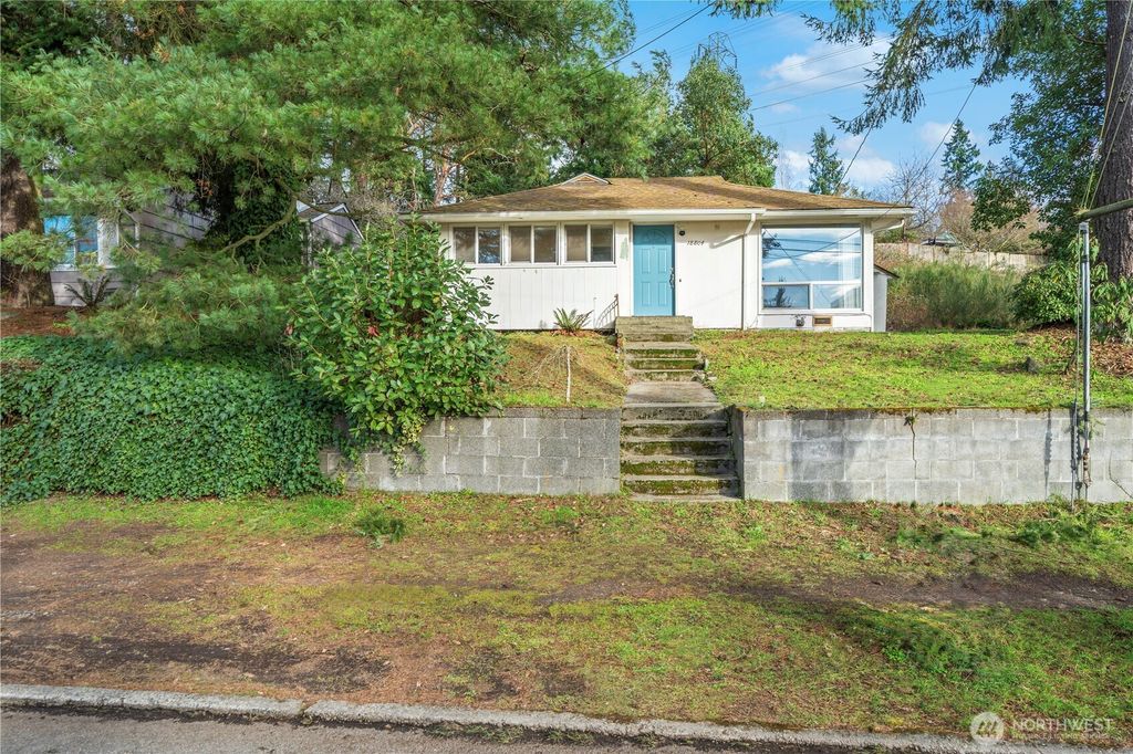 Photo of 18804 10th Avenue NE, Shoreline, WA 98155 (MLS # 2485387)