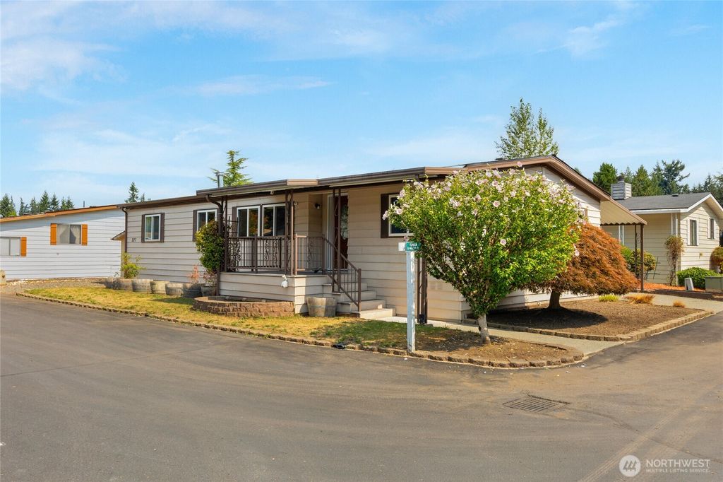 Photo of 620 112th Street SE #227, Everett, WA 98208 (MLS # 2426826)