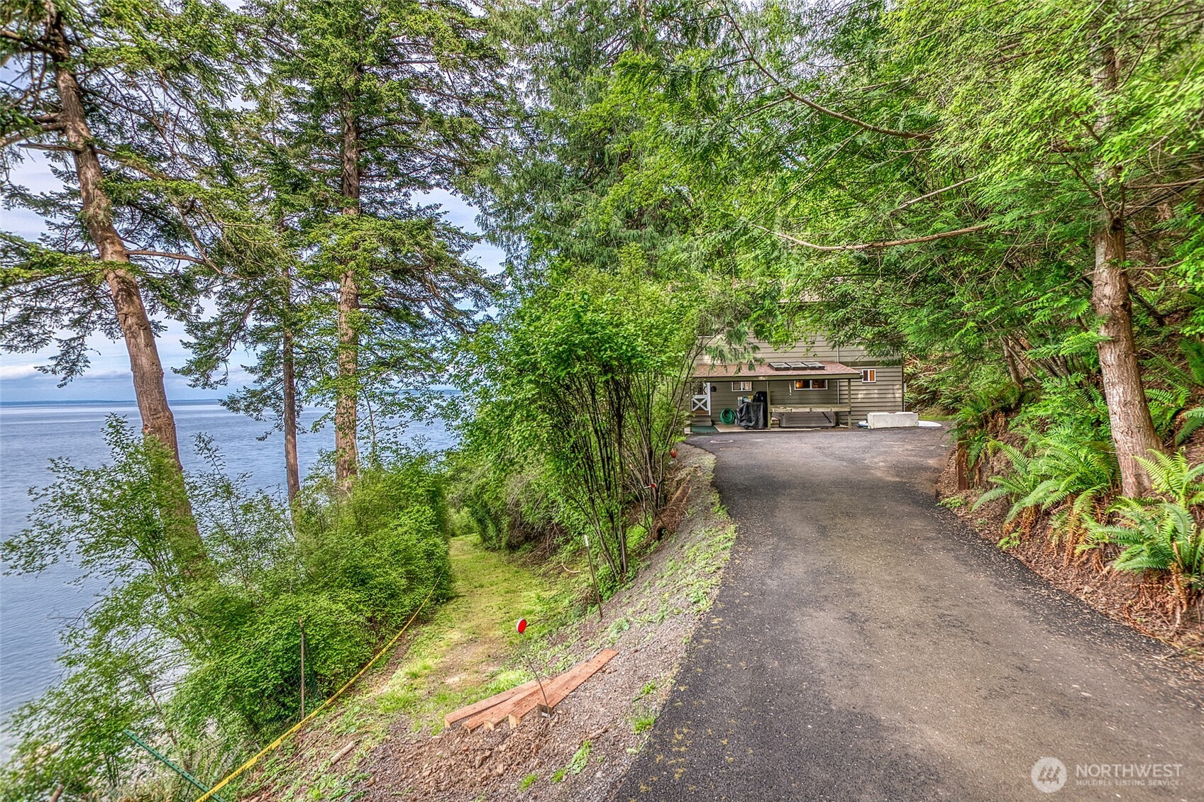 673 Raccoon Point Road