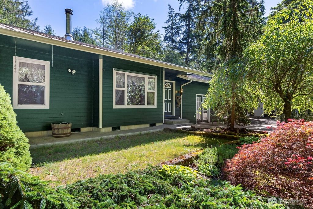 Photo of 10615 135th Avenue NW, Gig Harbor, WA 98329 (MLS # 2539162)