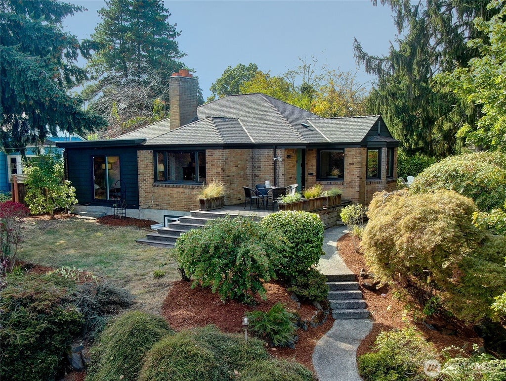 Photo of 4201 51st Avenue S, Seattle, WA 98118 (MLS # 2584393)