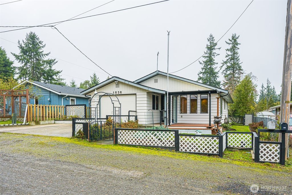 Photo of 1030 11th Street, Port Townsend, WA 98368 (MLS # 2457925)